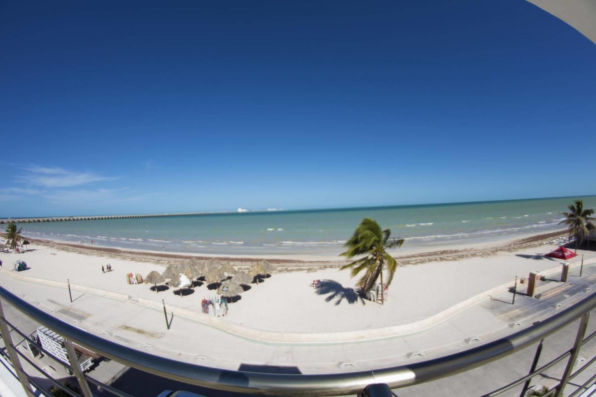 Hotel & Suites Domani Progreso  Exterior foto